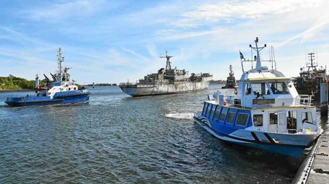 The logistical support vessel Rhône leaves Lorient