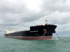 Navire IOLCOS DESTINY à Lorient